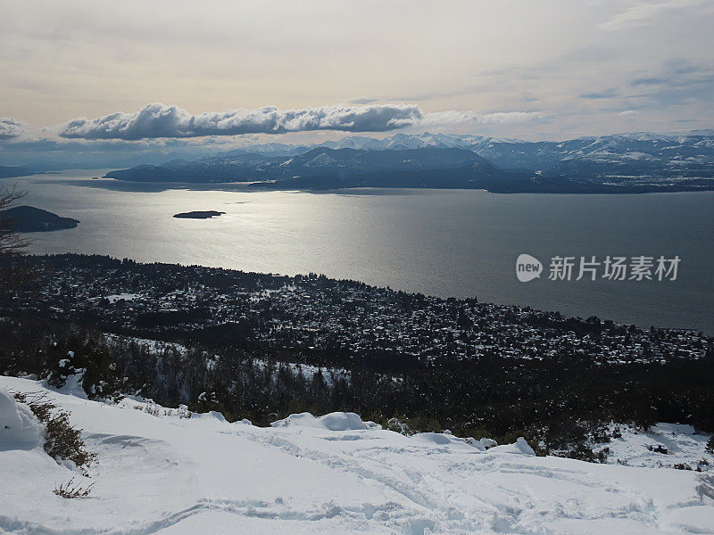 阿根廷Cerro Campanario山鸟瞰图